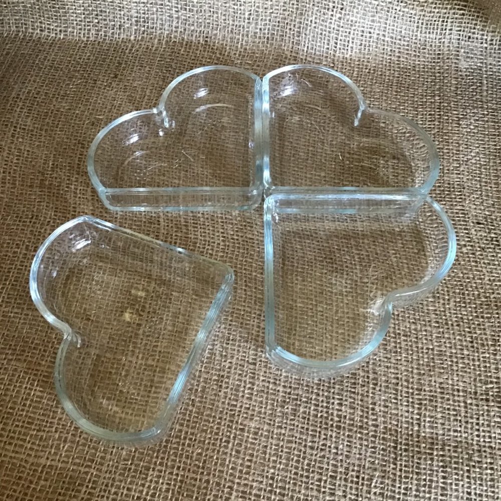 Pfaltzgraff Clear Glass Serving Dishes   set of 4 Heart Shaped bowls